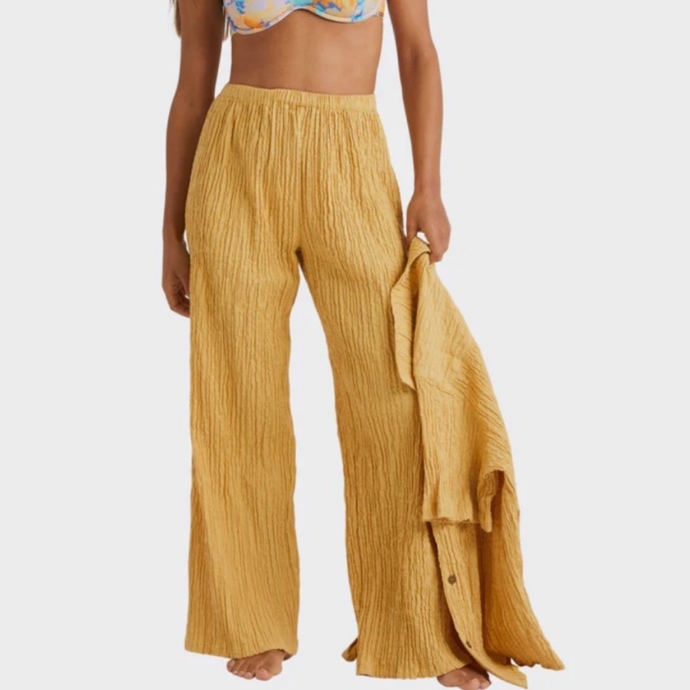 Billabong // NWT Julia pants